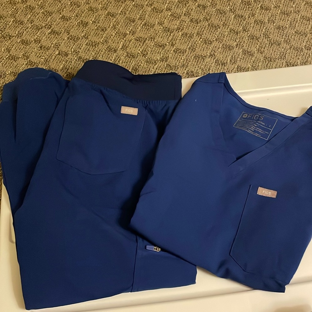 Figs scrubs